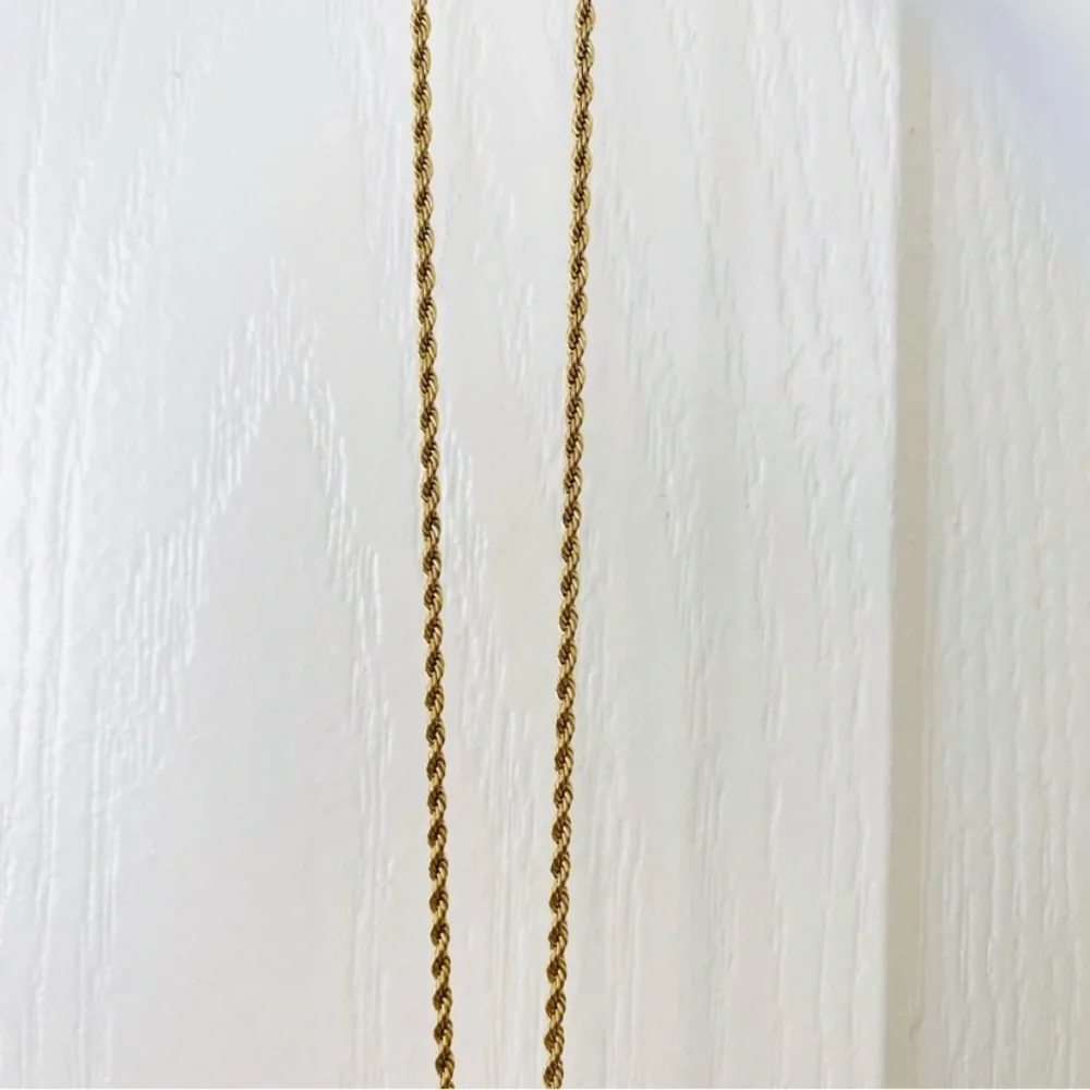 Brand New Tory Burch Gold Tone Logo Charm Pendant Rope Chain Necklace